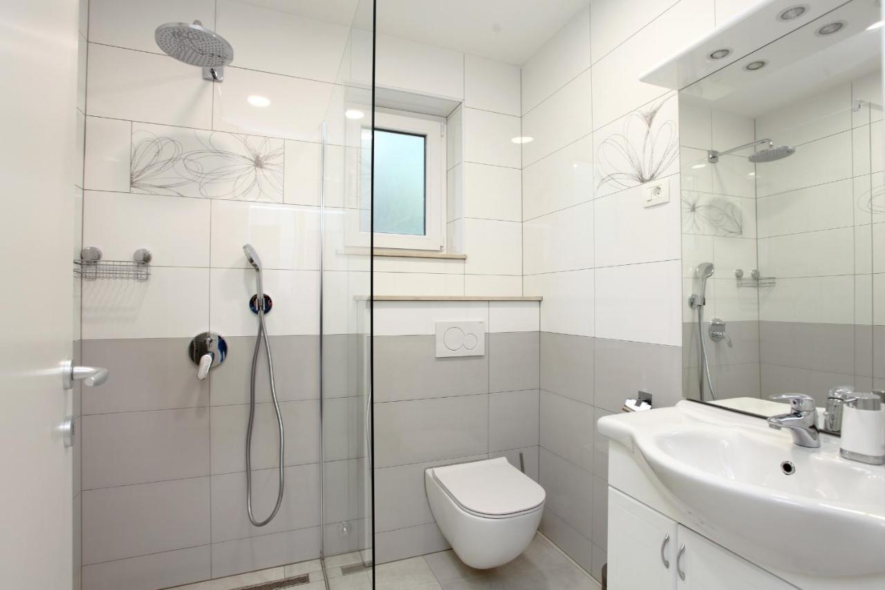 Sea View Apartments Portoroz Zm 外观 照片